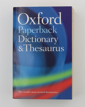 Oxford Paperback Dictionary & Thesaurus- Maurice Waite, Sara Hawker